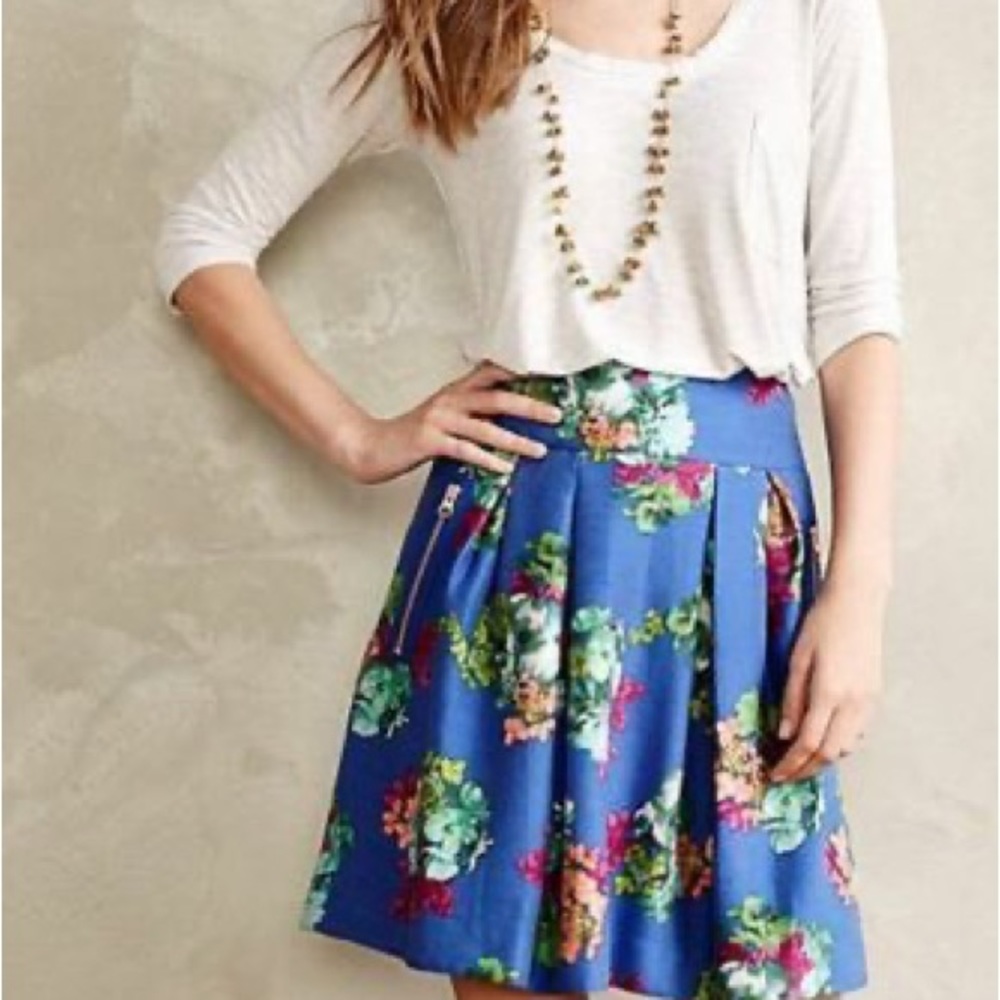 Feminine & Adorable Anthropologie Blue Floral Pleated Skirt